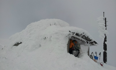 避難小屋へ.jpg